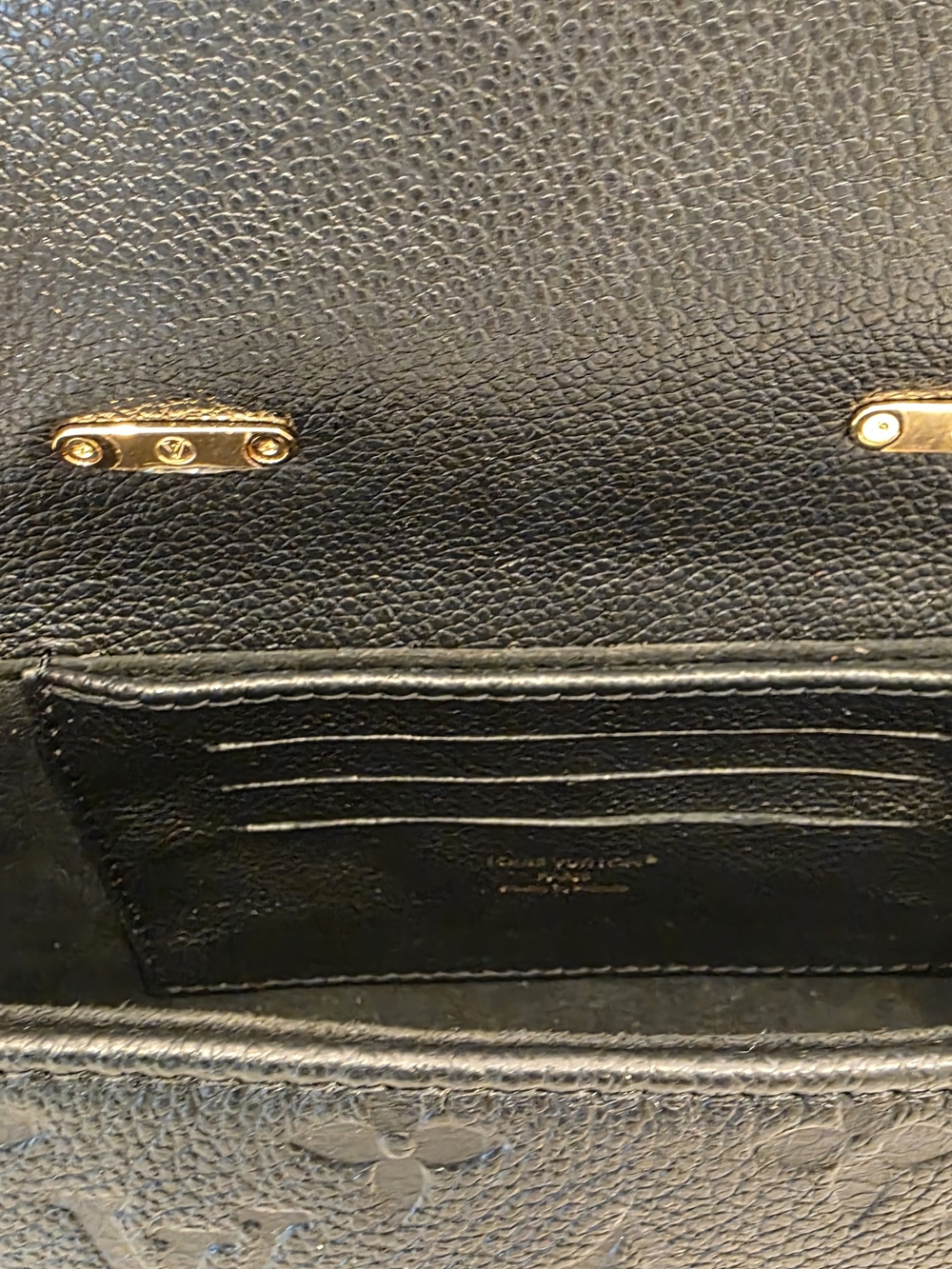 💯 Authentic Louis Vuitton Black Nano Madeleine - Picture 16 of 17